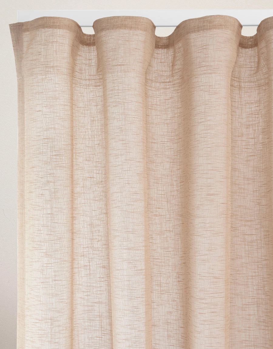 Gardin Skimra, beige, närbild på skena