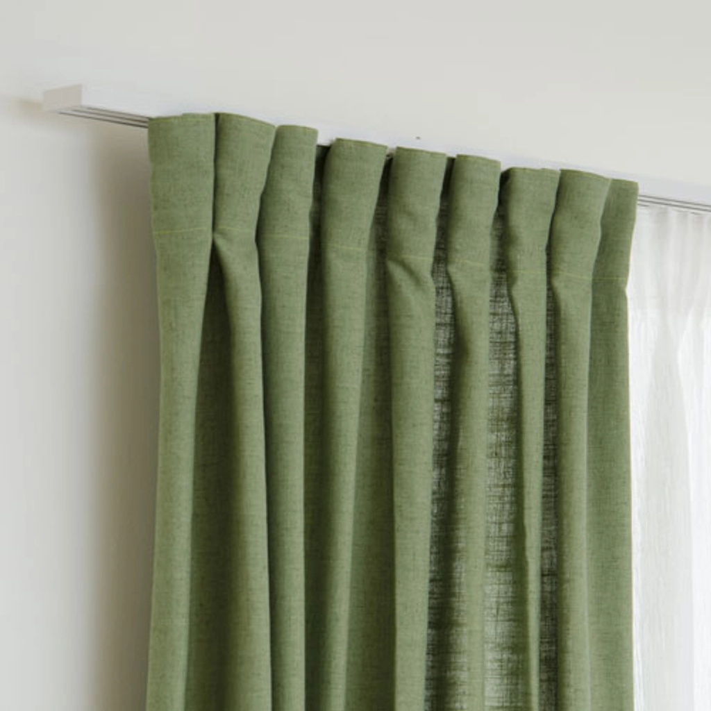 How To Use 4-Prong Drapery Hooks to Create French Pleats 